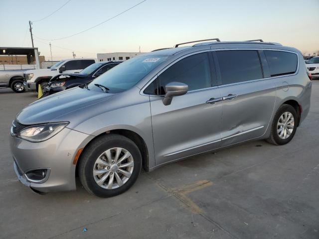 CHRYSLER PACIFICA T 2018 with VIN 2C4RC1BG0JR211169 - Photo from auction