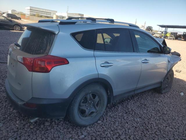 Foto 3 de la subasta – 2015 TOYOTA RAV 4 con VIN JTMWFREV2FD066889