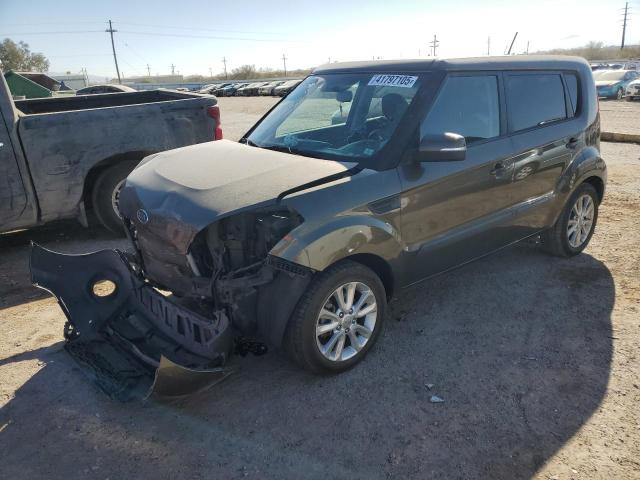 KIA SOUL + 2012 с VIN KNDJT2A63C7372969 - Снимка от търг