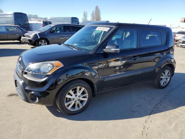 KIA SOUL + 2013 with VIN KNDJT2A63D7556875 - Photo from auction