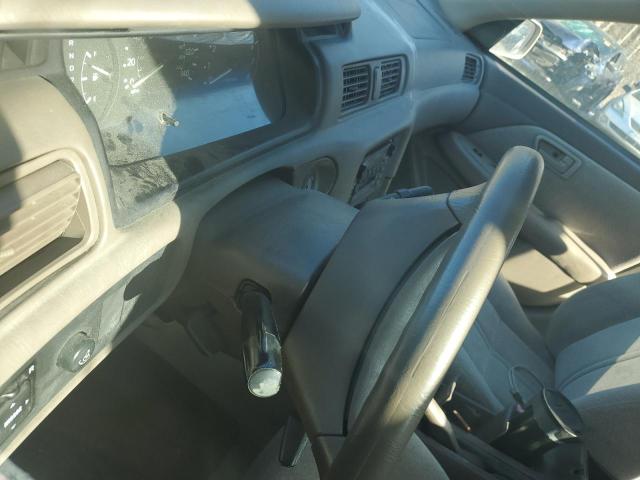 Photo 8 from auction – 2000 TOYOTA CAMRY LE with VIN 4T1BF22K9YU954537