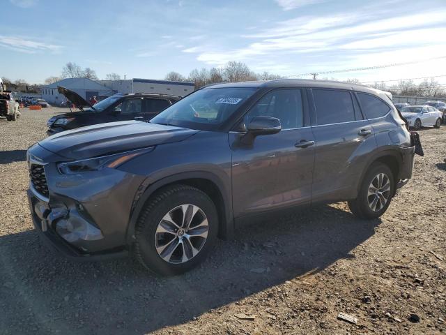Photo 1 from auction – 2022 TOYOTA HIGHLANDER with VIN 5TDGZRBH8NS255978