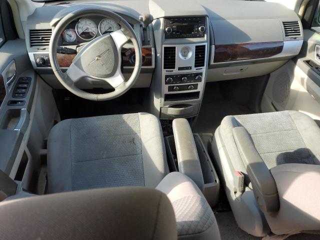 Photo 8 from auction – 2010 CHRYSLER TOWN & COU with VIN 2A4RR5D15AR431495