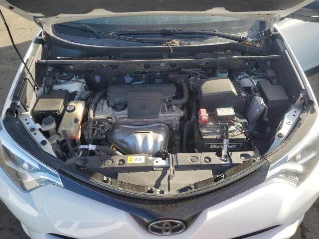 Photo 12 from auction – 2017 TOYOTA RAV4 SE with VIN JTMJFREV3HJ143235