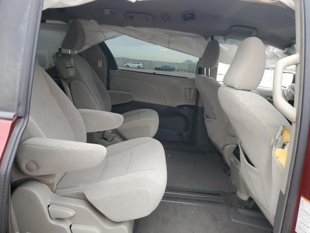 Photo 11 from auction – 2018 TOYOTA SIENNA LE with VIN 5TDKZ3DC4JS959579