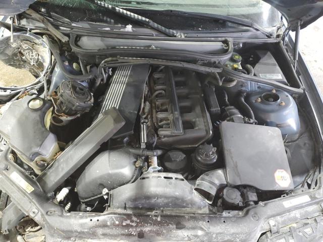 Photo 11 from auction – 2005 BMW 325 XI with VIN WBAEU33405PR16909