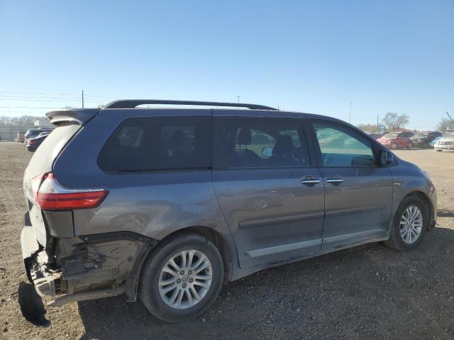 Photo 3 from auction – 2017 TOYOTA SIENNA XLE with VIN 5TDYZ3DC8HS880422