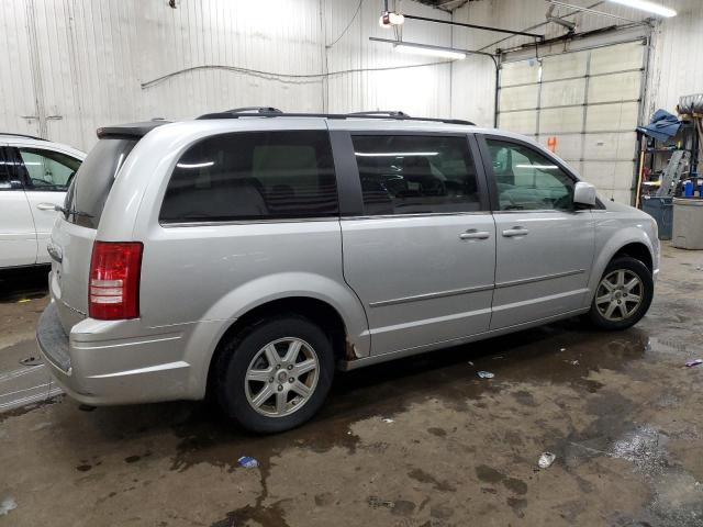 Photo 3 from auction – 2010 CHRYSLER TOWN & COU with VIN 2A4RR5D16AR337027