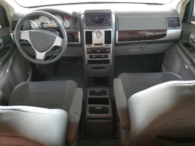 Photo 8 from auction – 2010 CHRYSLER TOWN & COU with VIN 2A4RR5D10AR212931