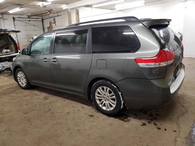 Photo 2 from auction – 2012 TOYOTA SIENNA XLE with VIN 5TDYK3DC1CS238413