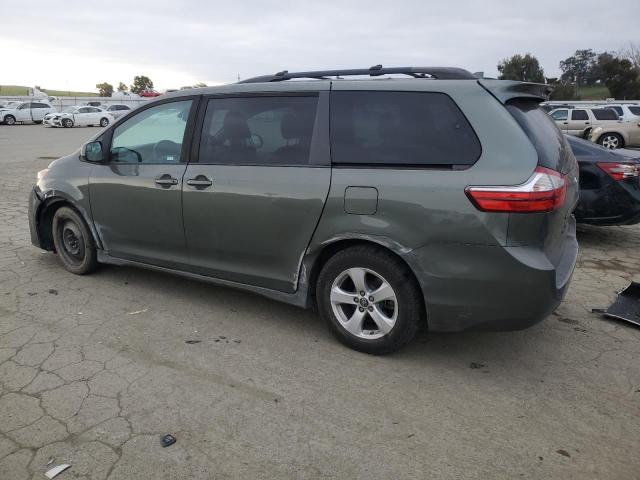 Photo 2 from auction – 2018 TOYOTA SIENNA LE with VIN 5TDKZ3DC7JS939441