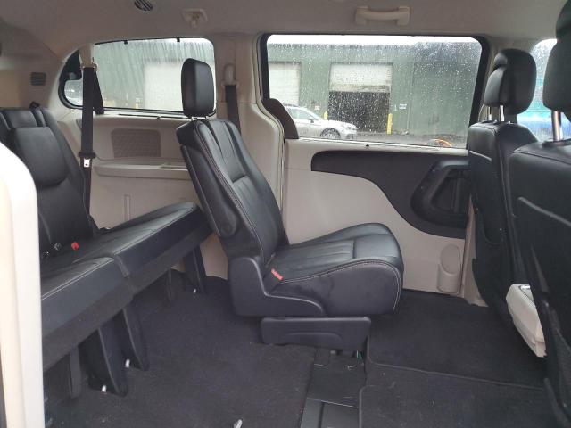 Photo 11 from auction – 2014 CHRYSLER TOWN & COU with VIN 2C4RC1CG6ER138703