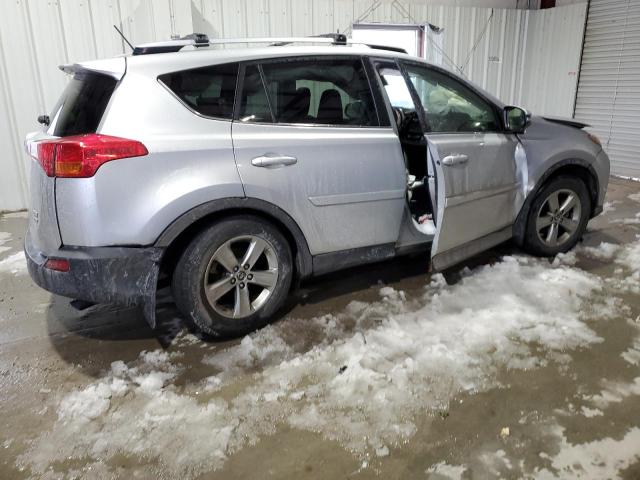 Photo 3 from auction – 2015 TOYOTA RAV4 XLE with VIN JTMRFREV6FJ043372