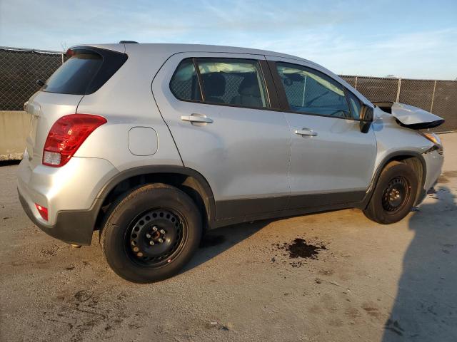 Photo 3 from auction – 2017 CHEVROLET TRAX LS with VIN 3GNCJKSB6HL279237
