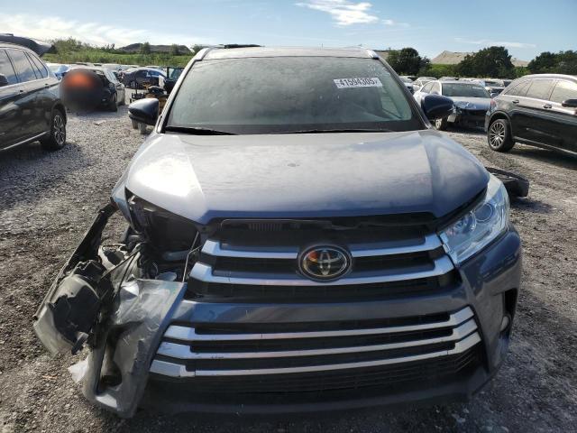 Photo 5 from auction – 2018 TOYOTA HIGHLANDER with VIN 5TDKZRFHXJS264647