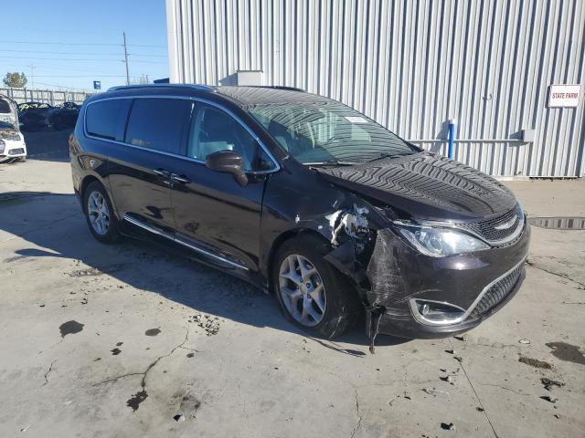 Photo 4 from auction – 2017 CHRYSLER PACIFICA T with VIN 2C4RC1EG1HR652959
