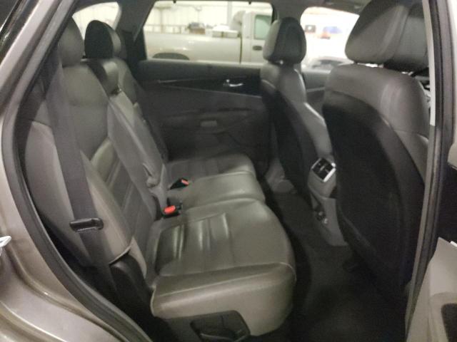 Photo 11 from auction – 2016 KIA SORENTO EX with VIN 5XYPHDA53GG129217