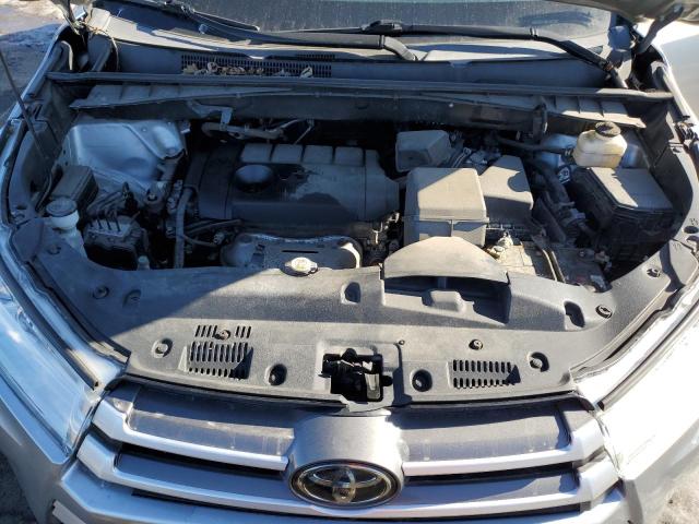 Photo 12 from auction – 2018 TOYOTA HIGHLANDER with VIN 5TDZARFH9JS040808