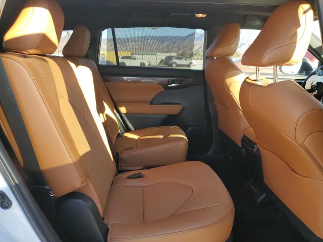 Photo 11 from auction – 2023 TOYOTA HIGHLANDER with VIN 5TDEBRCH9PS109246