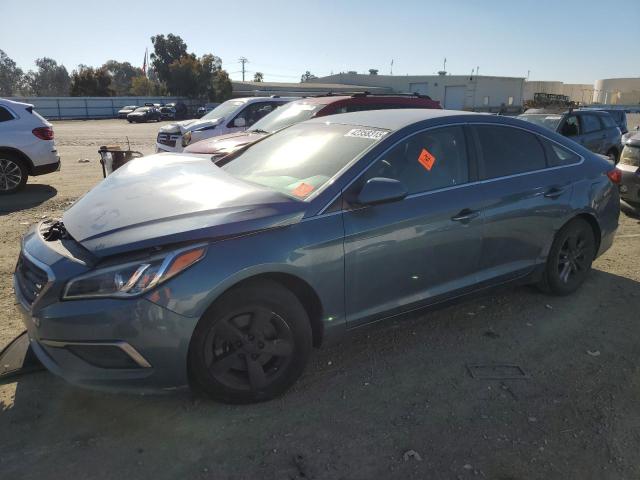 HYUNDAI SONATA SE 2016 with VIN 5NPE24AF8GH396315 - Photo from auction