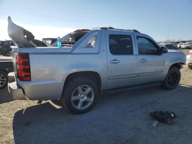 Photo 3 from auction – 2012 CHEVROLET AVALANCHE with VIN 3GNTKFE71CG150951
