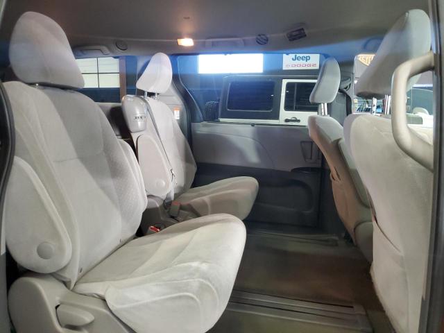 Photo 11 from auction – 2017 TOYOTA SIENNA LE with VIN 5TDKZ3DC0HS837182