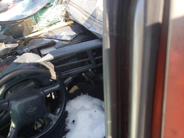 Photo 7 from auction – 2002 CHEVROLET SILVERADO with VIN 2GCEK19T621269341