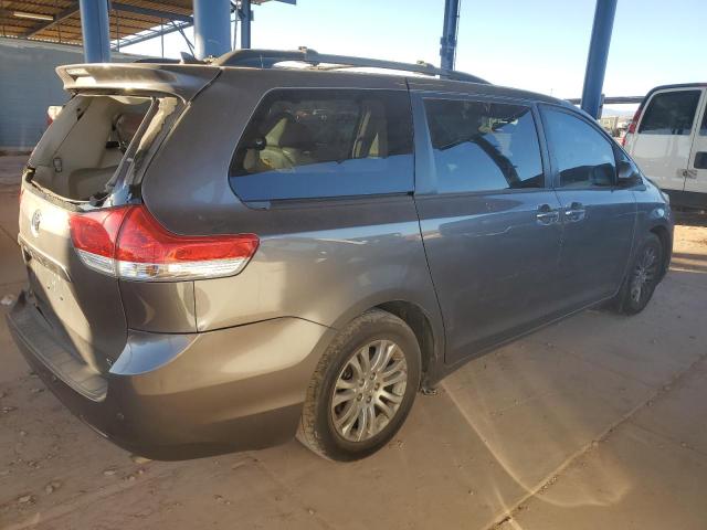 Photo 3 from auction – 2014 TOYOTA SIENNA XLE with VIN 5TDYK3DC2ES411973