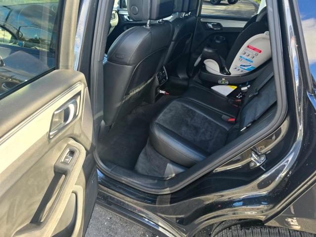 Photo 6 from auction – 2017 PORSCHE MACAN GTS with VIN WP1AG2A56HLB51360