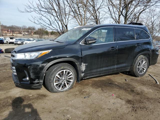 TOYOTA HIGHLANDER 2017 z numerem VIN 5TDJZRFH7HS381530 - Zdjęcie z aukcji