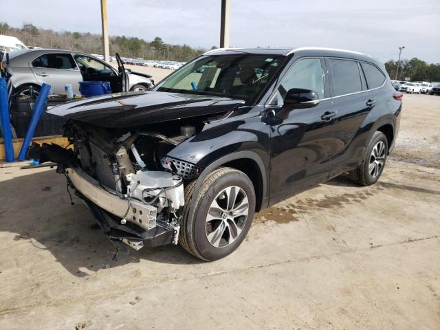 TOYOTA HIGHLANDER 2022 with VIN 5TDGZRAH9NS136791 - Photo from auction