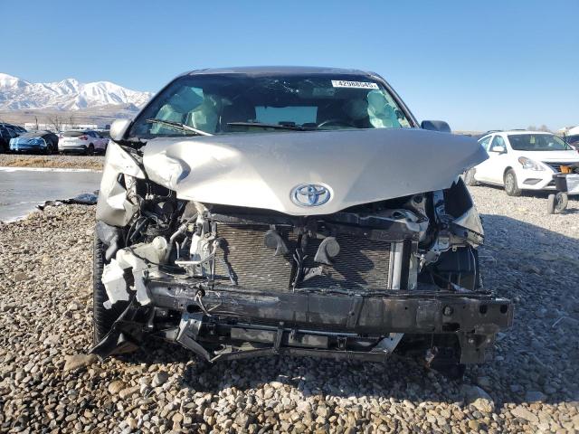 Photo 5 from auction – 2016 TOYOTA SIENNA LE with VIN 5TDKK3DC2GS701378