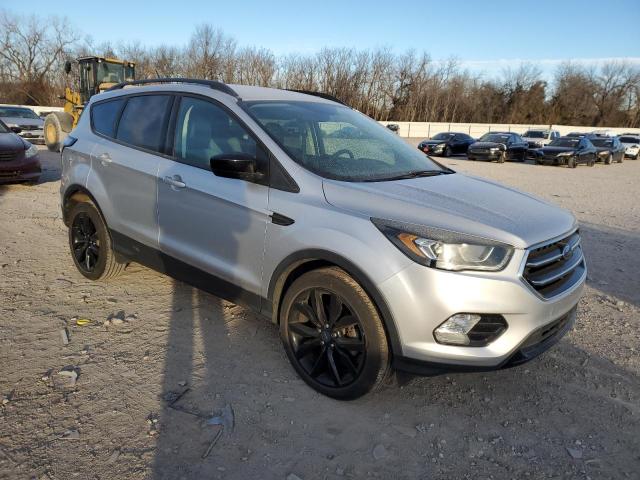 Photo 4 from auction – 2018 FORD ESCAPE SE with VIN 1FMCU0GD7JUA52290
