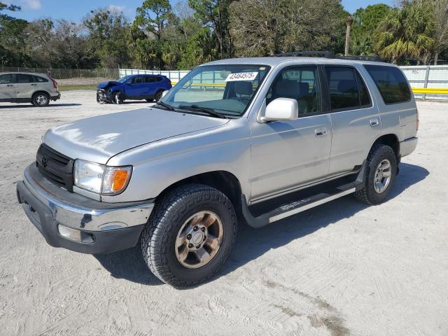 TOYOTA 4RUNNER SR 2001 with VIN JT3GN86R810205902 - Photo from auction