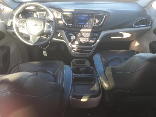 Photo 8 from auction – 2017 CHRYSLER PACIFICA T with VIN 2C4RC1BG6HR670569