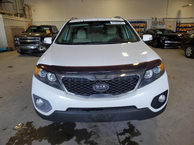 Photo 5 from auction – 2013 KIA SORENTO LX with VIN 5XYKTDA63DG419048