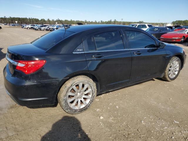 Photo 3 from auction – 2013 CHRYSLER 200 TOURIN with VIN 1C3CCBBBXDN549412