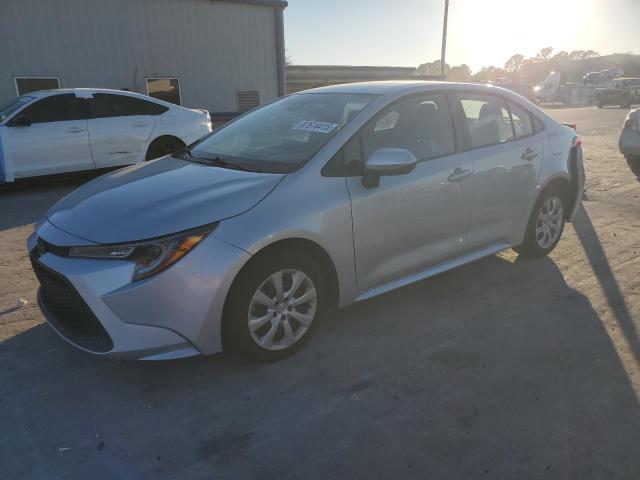 TOYOTA COROLLA LE 2022 with VIN 5YFEPMAE0NP383616 - Photo from auction
