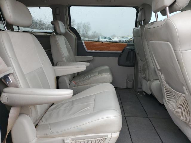Photo 11 from auction – 2010 CHRYSLER TOWN & COU with VIN 2A4RR7DX4AR422139