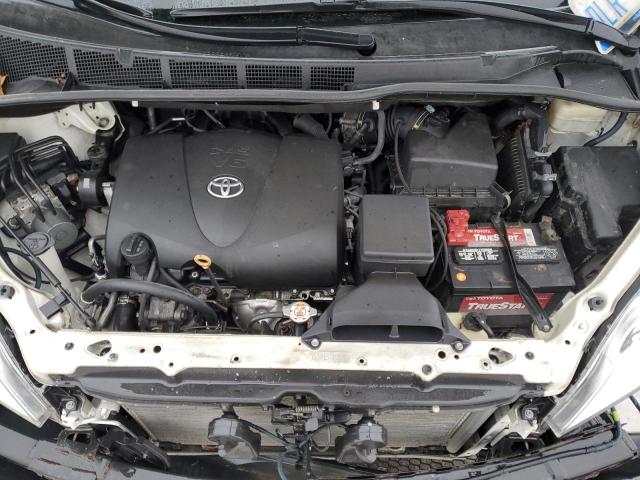 Photo 12 from auction – 2017 TOYOTA SIENNA XLE with VIN 5TDDZ3DC7HS166103