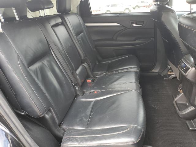 Photo 11 from auction – 2018 TOYOTA HIGHLANDER with VIN 5TDJZRFH0JS496170