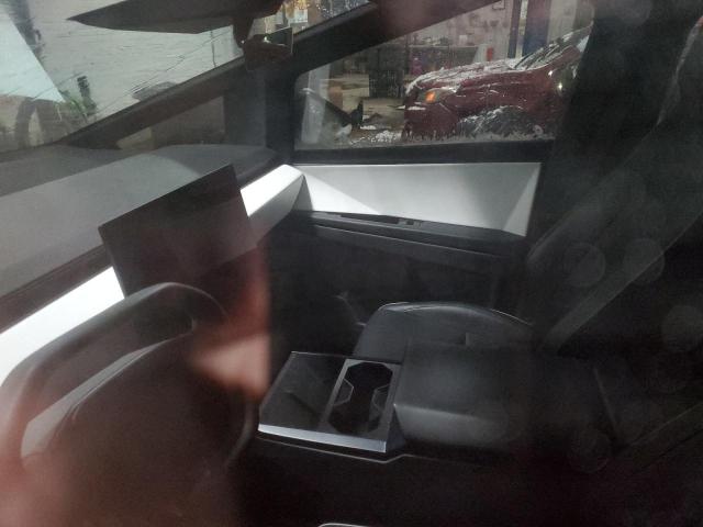 Photo 9 from auction – 2024 TESLA CYBERTRUCK with VIN 7G2CEHED7RA019582