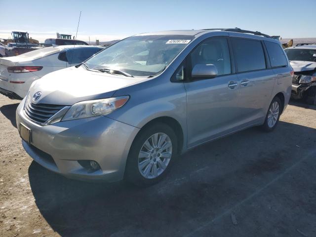 TOYOTA SIENNA XLE 2013 with VIN 5TDDK3DC9DS069290 - Photo from auction