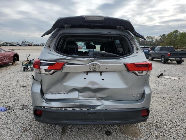 Photo 6 from auction – 2018 TOYOTA HIGHLANDER with VIN 5TDKZRFH8JS288073