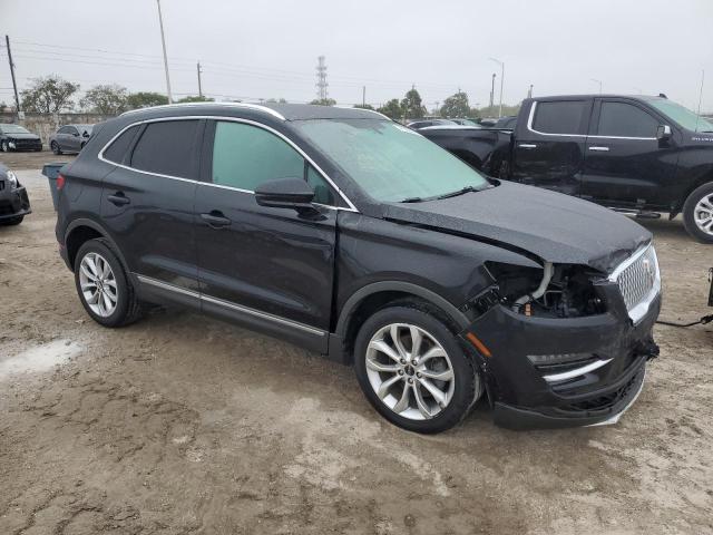 Photo 4 from auction – 2019 LINCOLN MKC SELECT with VIN 5LMCJ2C97KUL44526