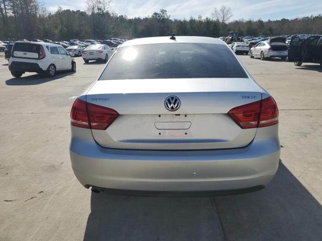 Photo 6 from auction – 2014 VOLKSWAGEN PASSAT SE with VIN 1VWBN7A34EC068171