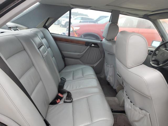 Photo 10 from auction – 1993 MERCEDES-BENZ 400 E with VIN WDBEA34E4PB852391