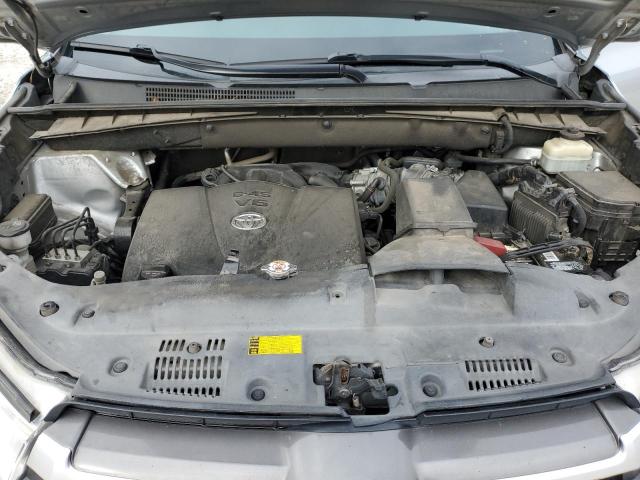 Photo 12 from auction – 2018 TOYOTA HIGHLANDER with VIN 5TDKZRFH8JS288073
