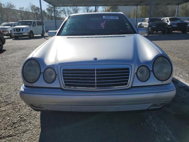 Photo 5 from auction – 1998 MERCEDES-BENZ E 320 4MAT with VIN WDBJF82FXWX002582