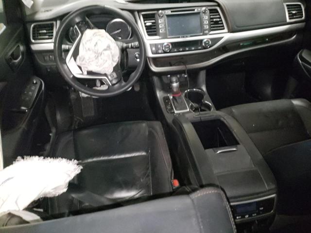 Photo 8 from auction – 2019 TOYOTA HIGHLANDER with VIN 5TDKZRFHXKS562617